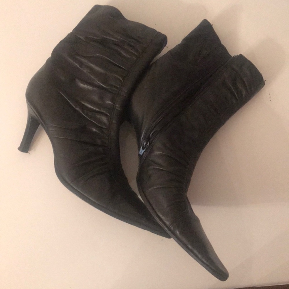 Boots - Picture 2 of 3